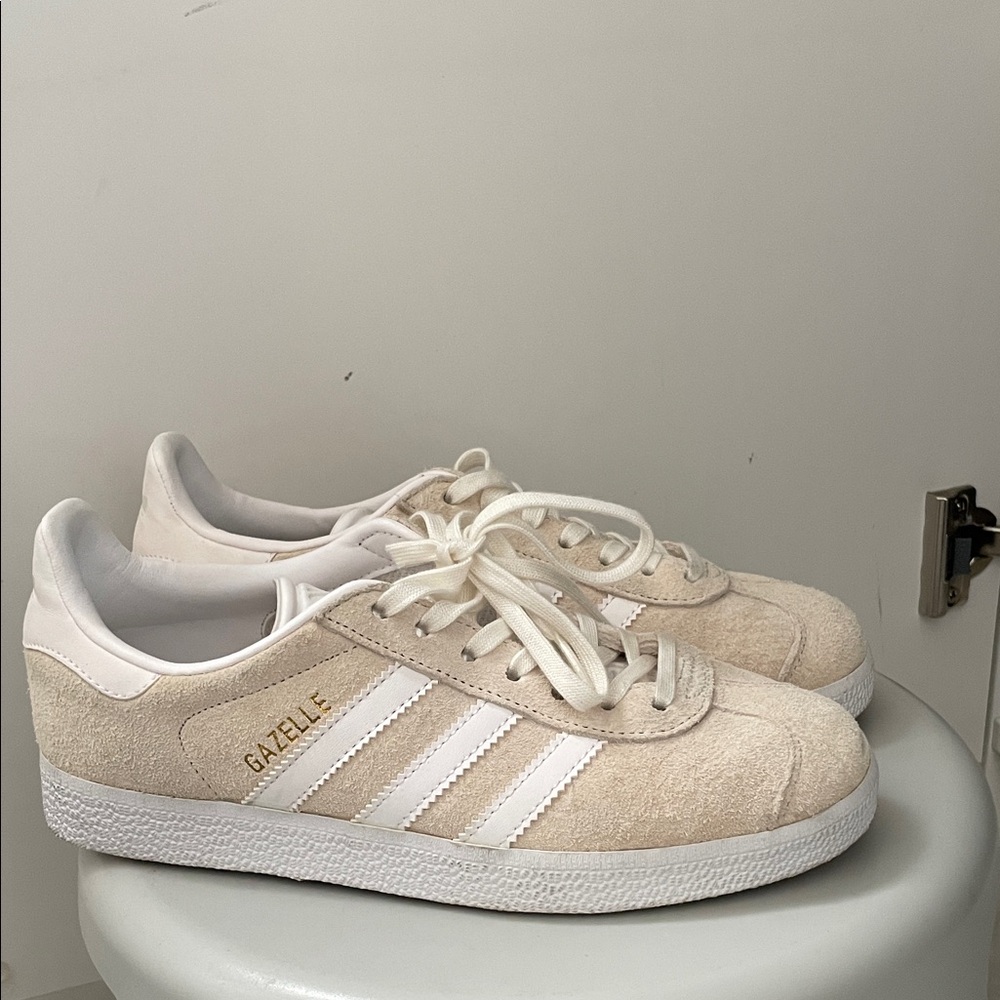 Adidas Gazelle Women's Beige Sneakers